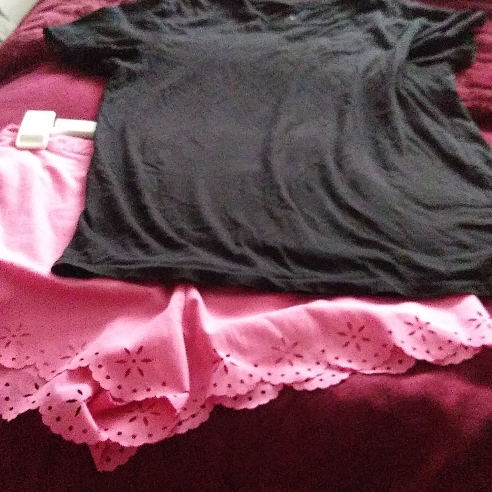 ARMANI EXCHANGE t-shirt and A/X PARIS Shorts